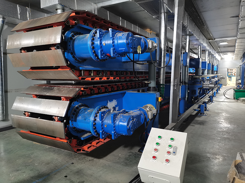 Double belt slat conveyor(caterpillar) system